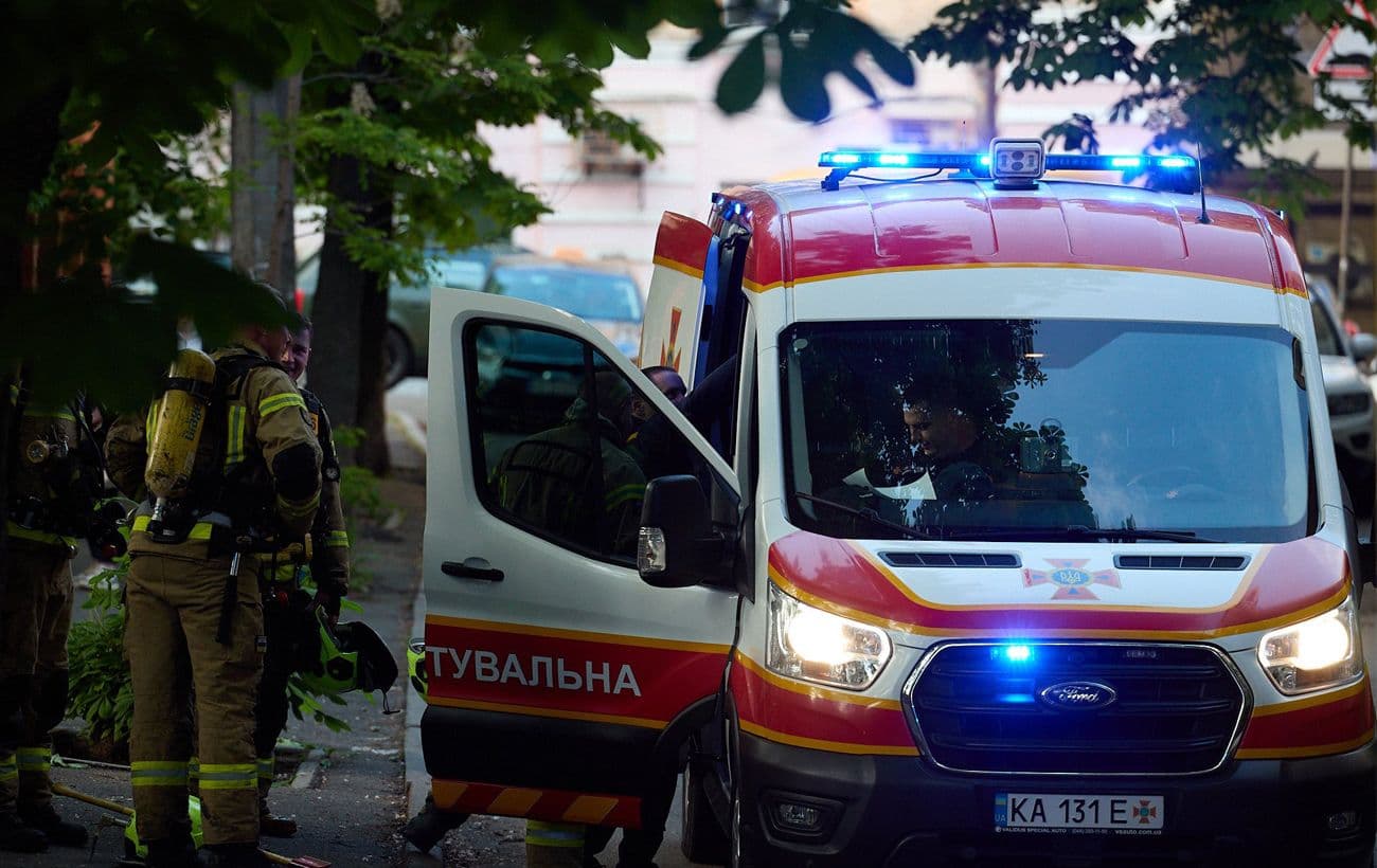 РФ вдарила дроном по підприємству у Харкові, є поранені