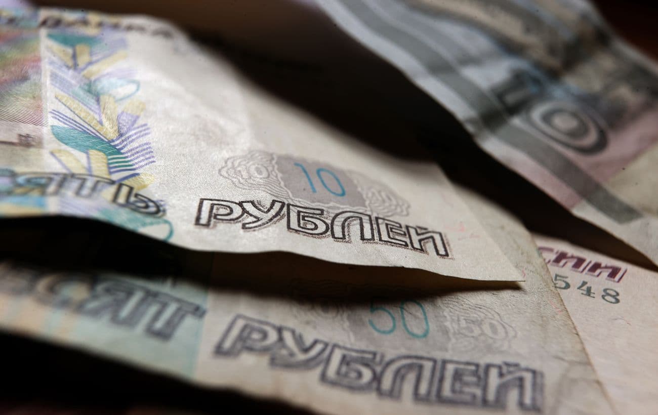 Росіяни масово виводять гроші з країни, бояться нових санкцій