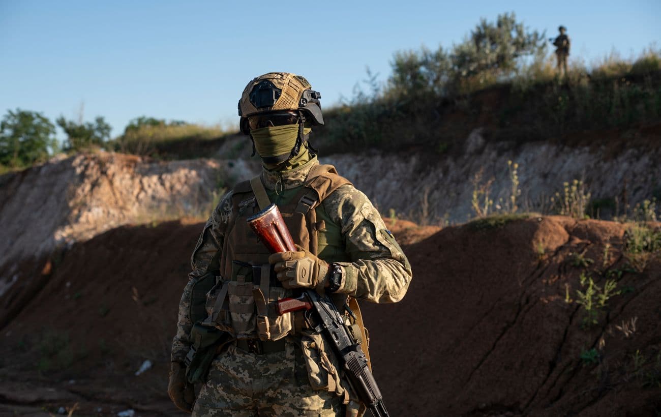 В Україні відкрили ринок супроводу іноземних добровольців