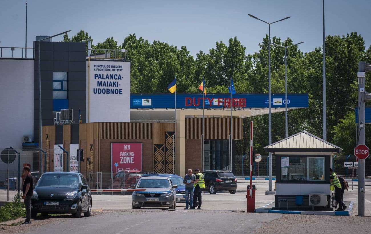Снаряд РФ влучив у пасажирський автобус на кордоні з Молдовою