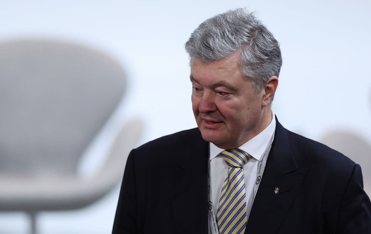 Порошенко відмовився від польського ордена через кризу у відносинах
