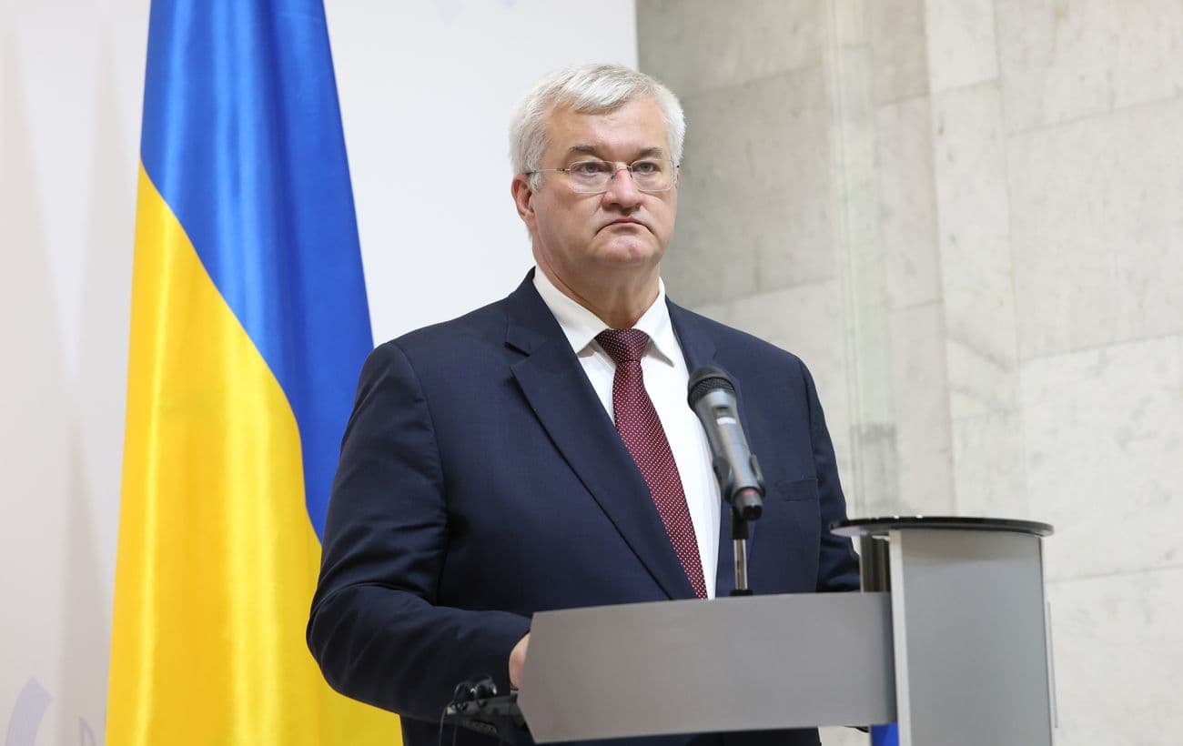 Сибіга відповів на рішення Польщі щодо Зеленського: ніхто не диктуватиме нам історію